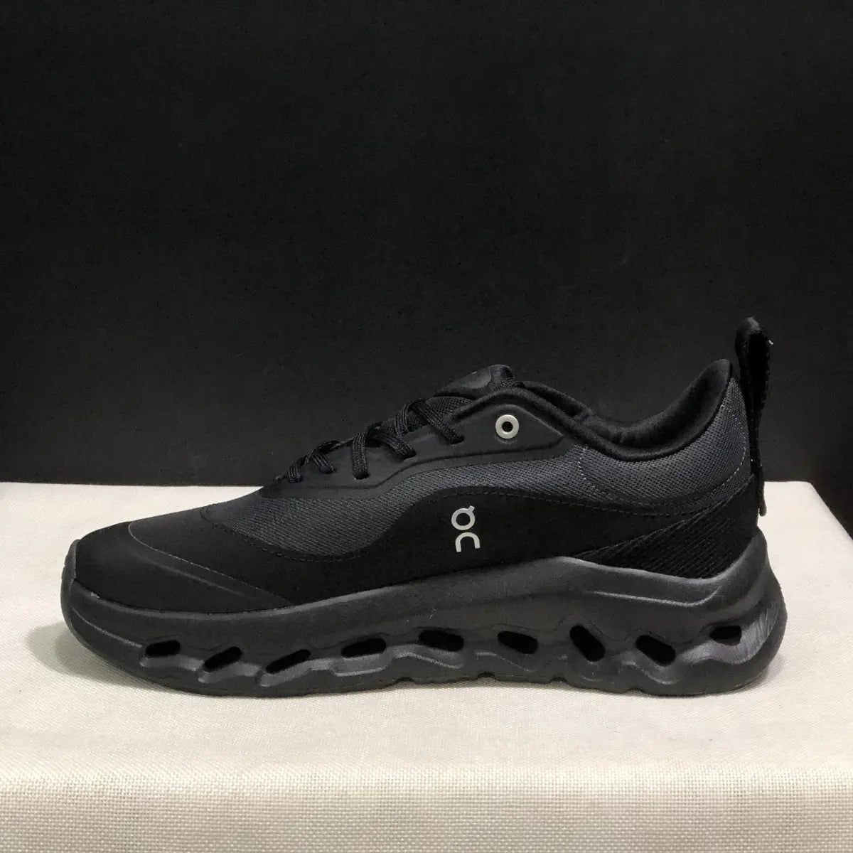 On Cloud × Loewe — Cloudtilt Black
