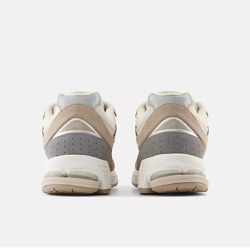 New Balance 2002R Cream - New Balance